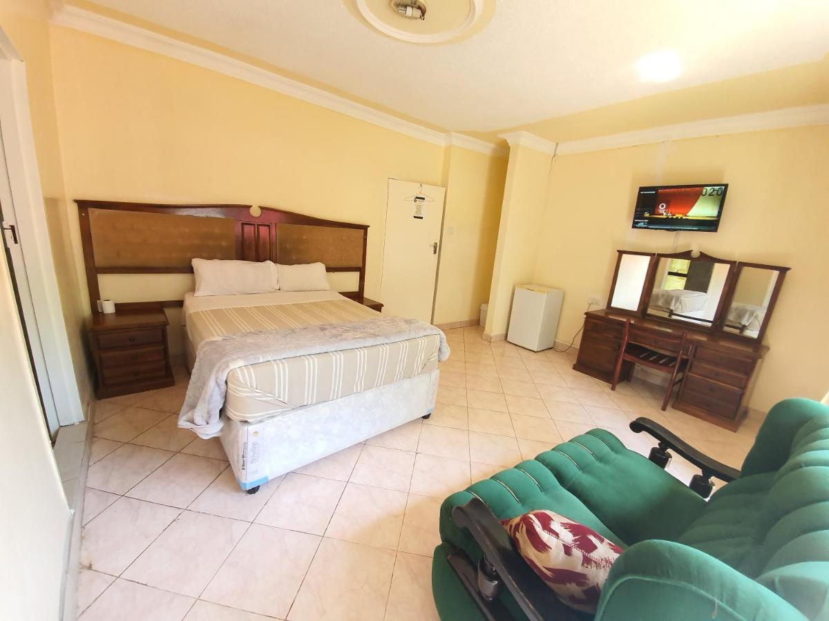 The Palace Guest House Harare Exterior foto