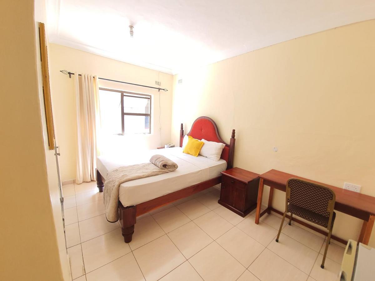The Palace Guest House Harare Exterior foto